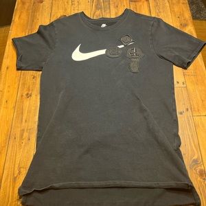 Nike tee